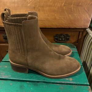 Dolce Vita Brown Ankle Boots